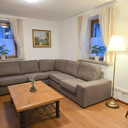 Gallery Garden Apartment *